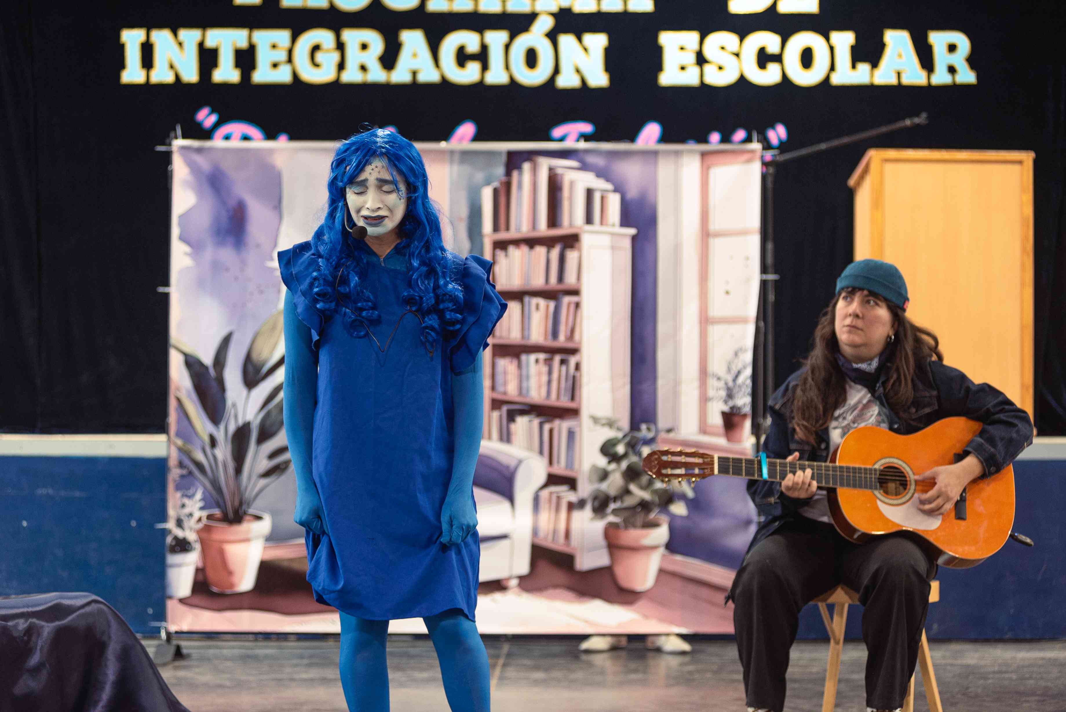 Cuentacuentos con títeres en colegio